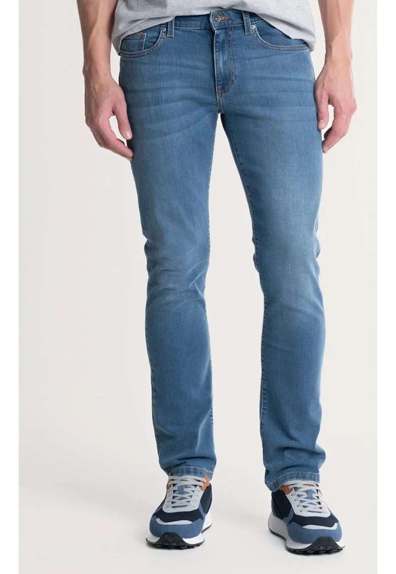 Дънки slim fit Tobias 367