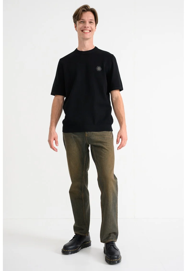 Черен