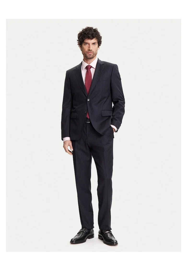 Мъжки костюм  тъмносин