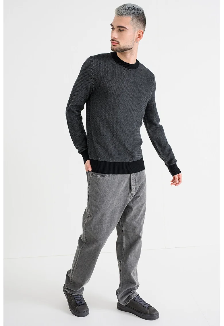 Черен/Сив
