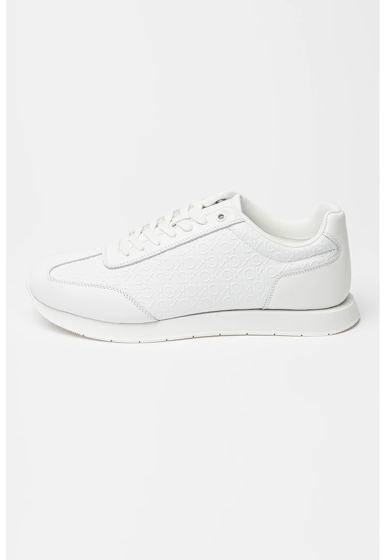 Бял