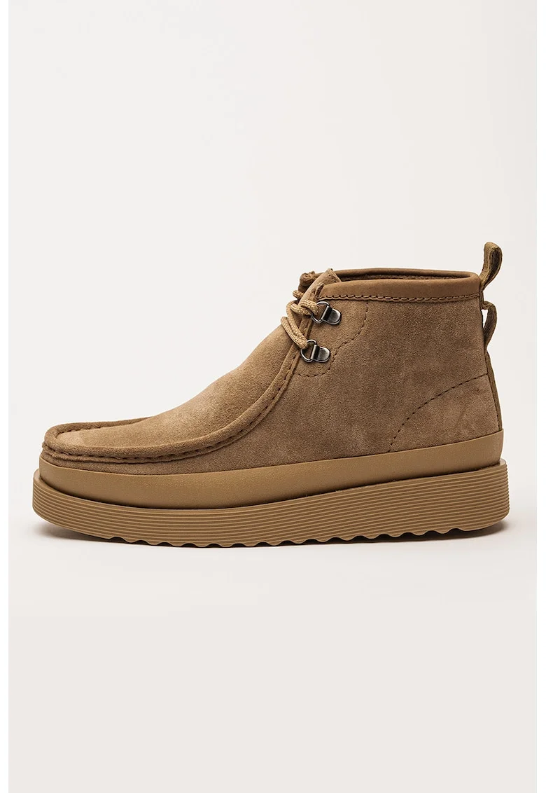 Велурени кларкове Wallabee