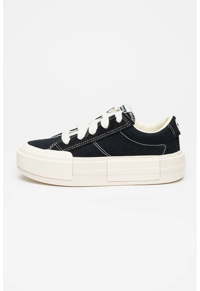 Кецове Chuck Taylor All Star Cruise с равна платформа