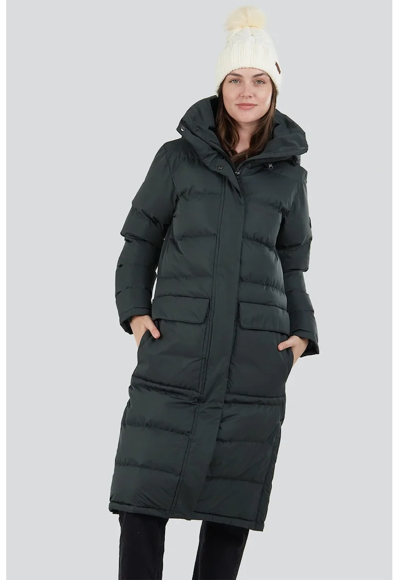 Бледозелен