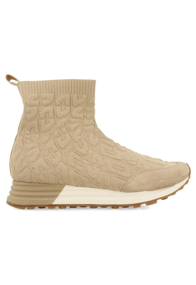 Сиво-кафяв