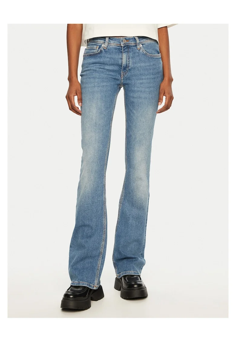 Дамски дънки  модел bootcut
