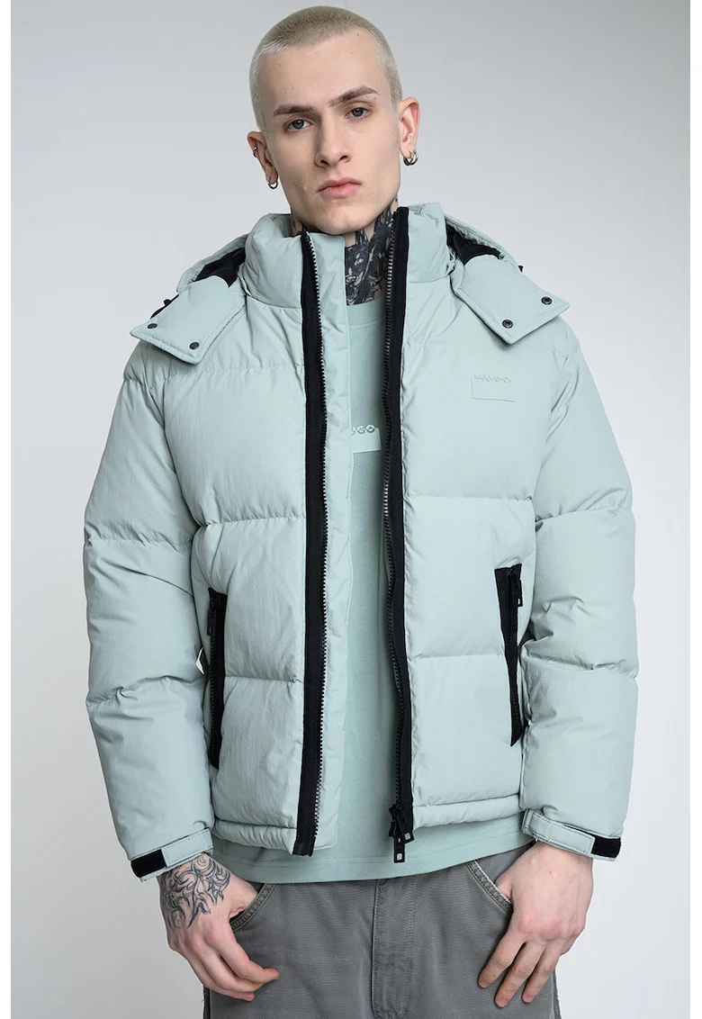 Зимно капитонирано яке с качулка и джобове
