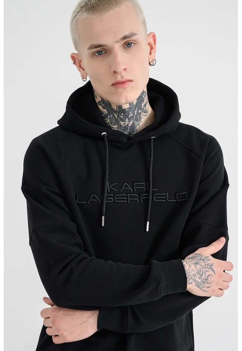 Черен