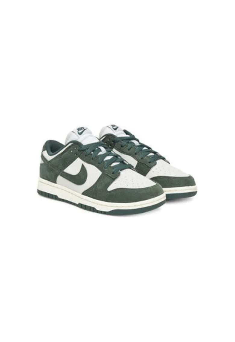 Спортни обувки  Wmns Dunk Low 7673