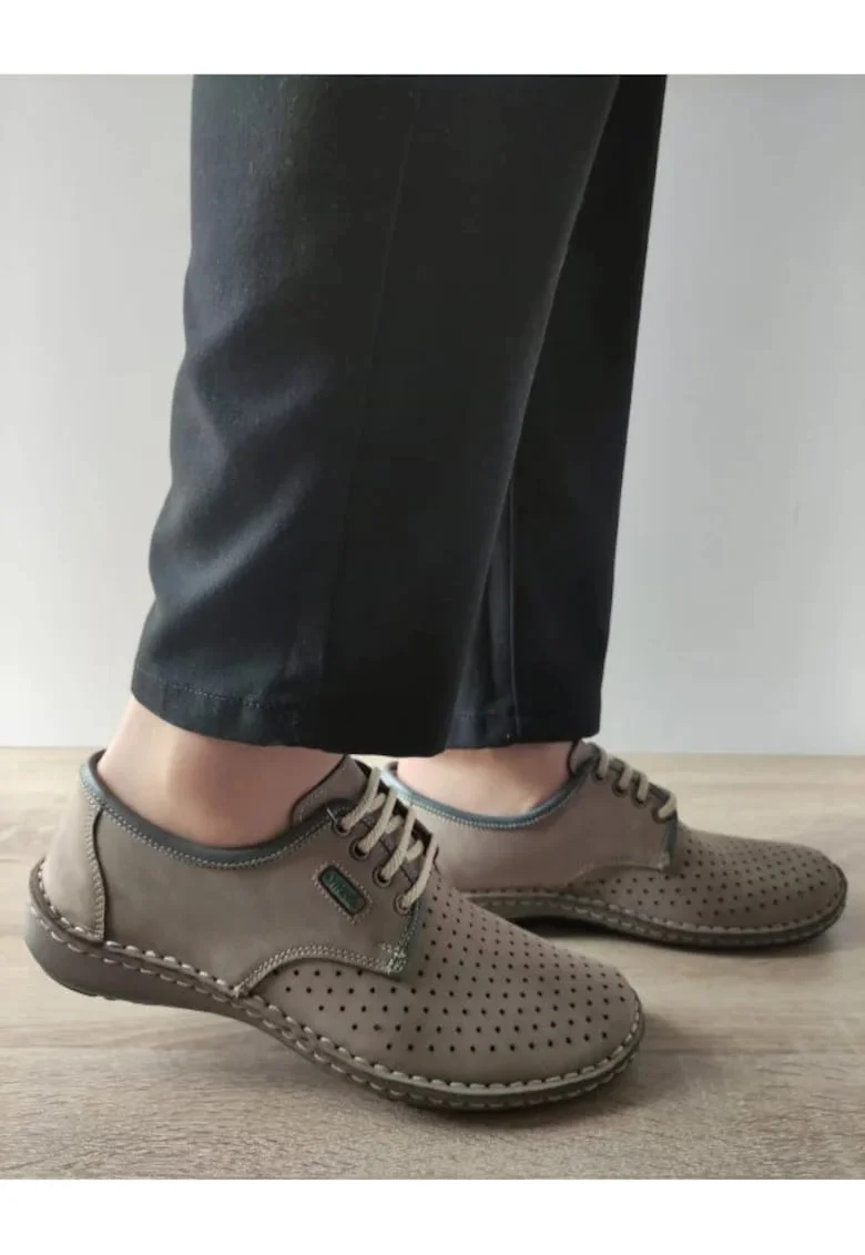 Мъжки перфорирани ежедневни обувки  9558 14-2 Бежово-сиви Lotus Nubuck - Бежови