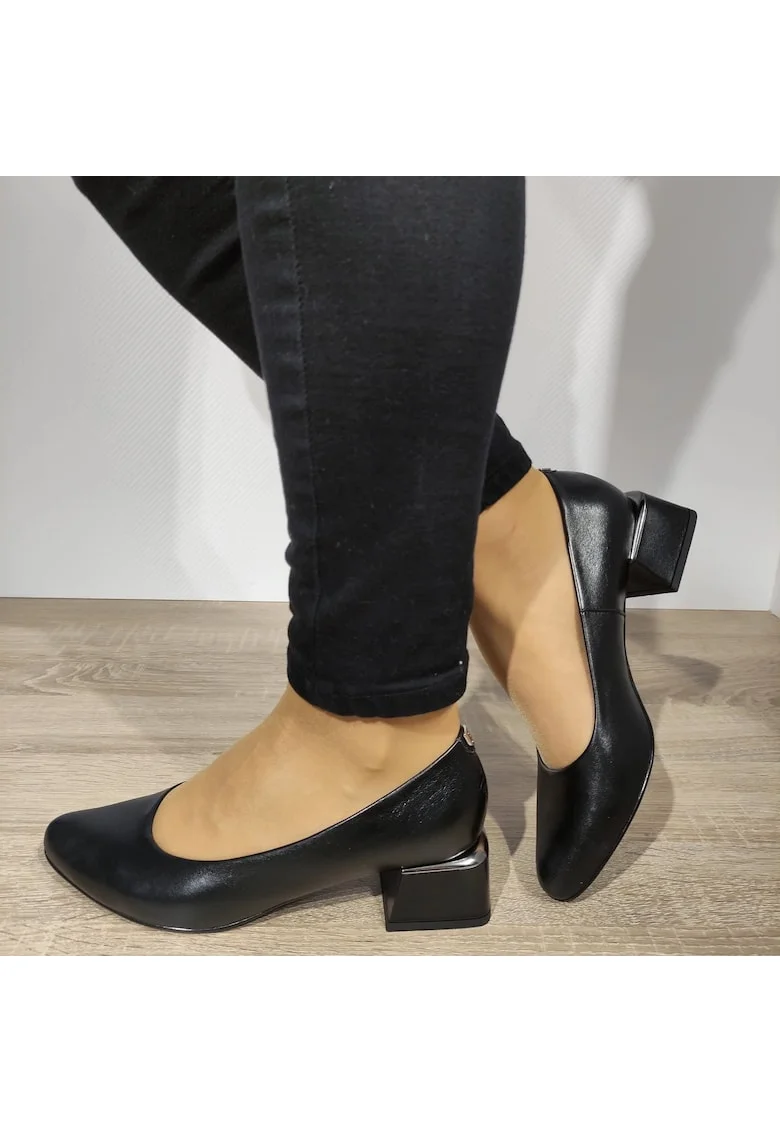 Черен