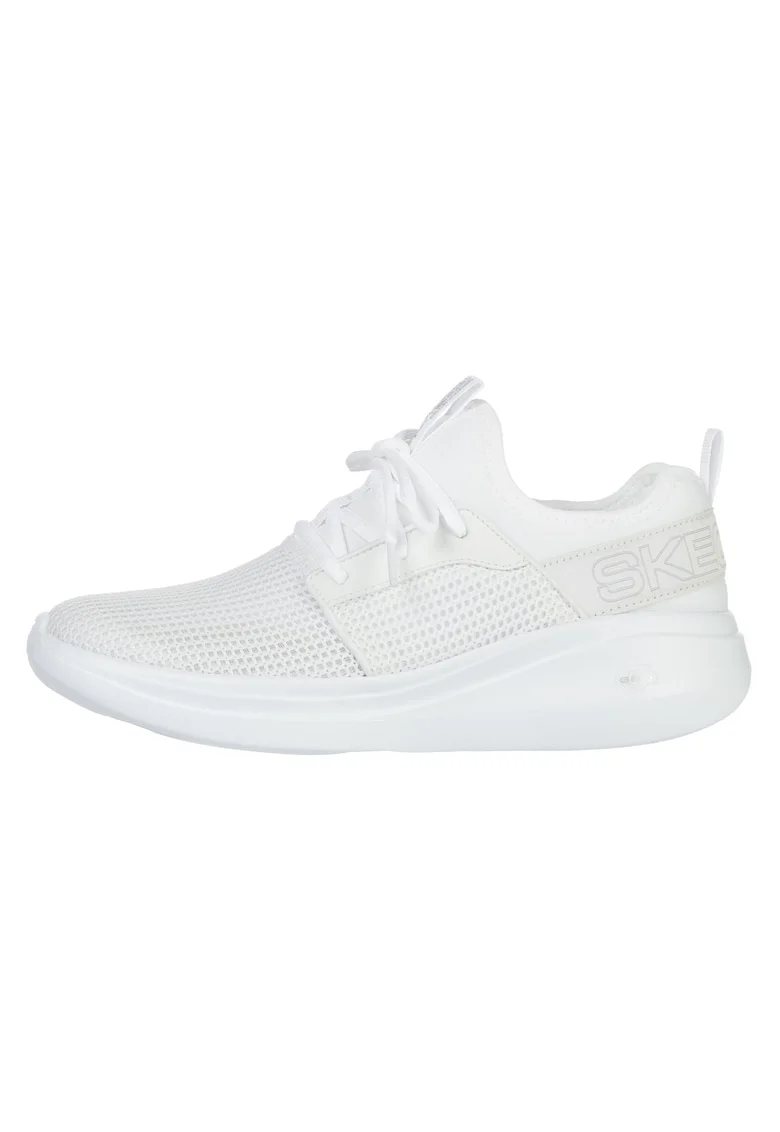 Спортни обувки  GO RUN FAST-VALOR 15103WHT